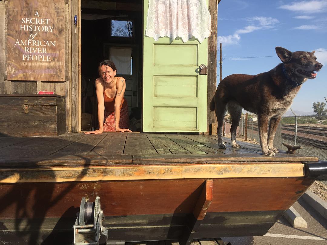 Benzy and Hazel on the shantyboat after a night in Needles California along the tracks.