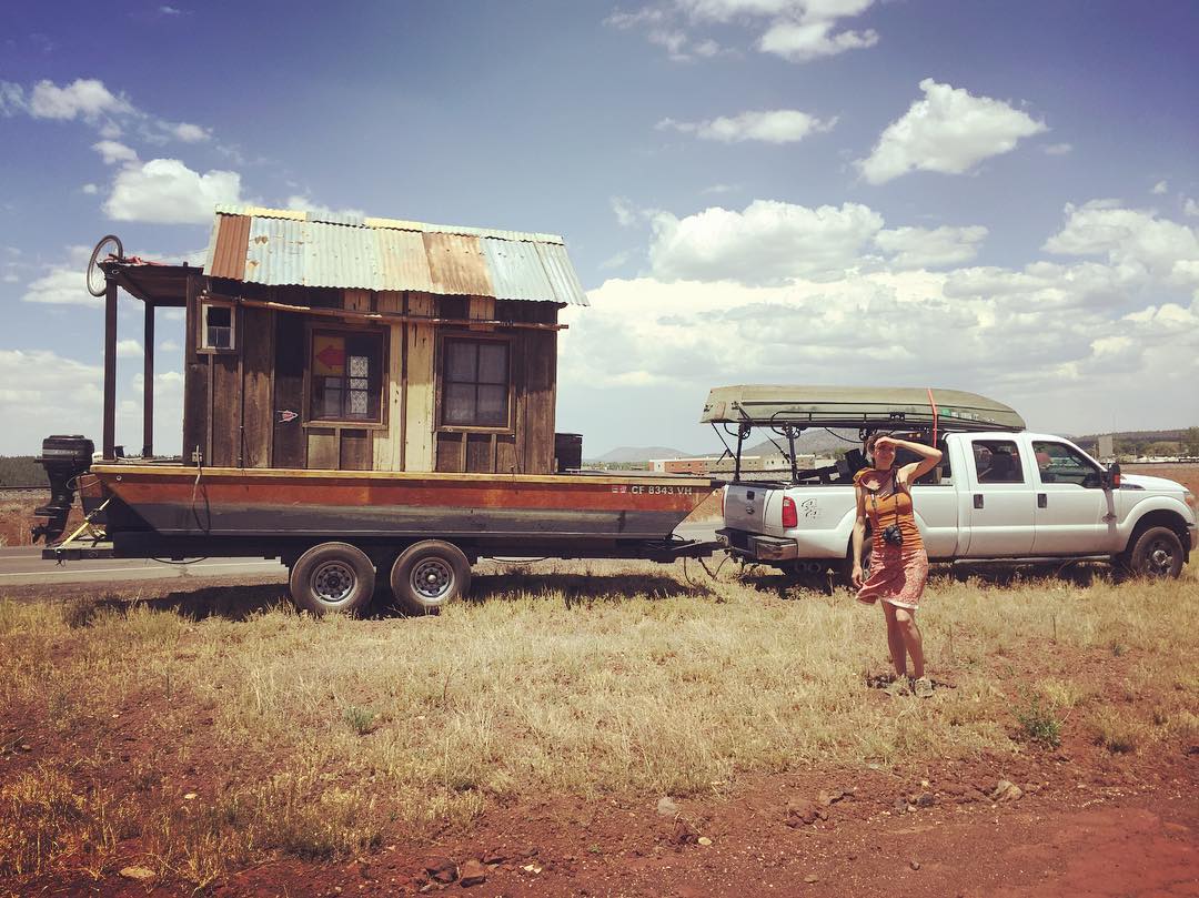 Benzy and the #shantyboat in Williams. We stopped to walk a cemetery.