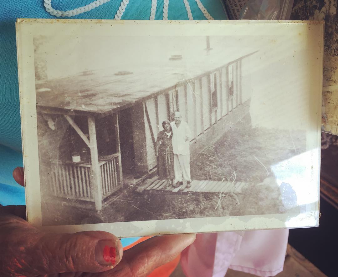 Betty Goins childhood houseboat in which she grew up