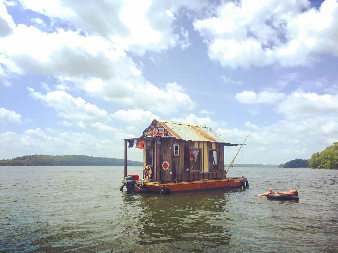 Shantyboat on the Tennessee River