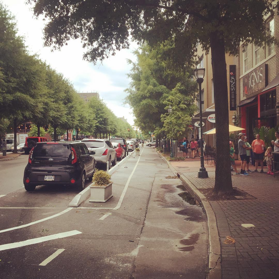 Fully protected bike lanes in Chattanooga. Unlike my “progressive” hometown @cityofsantacruz