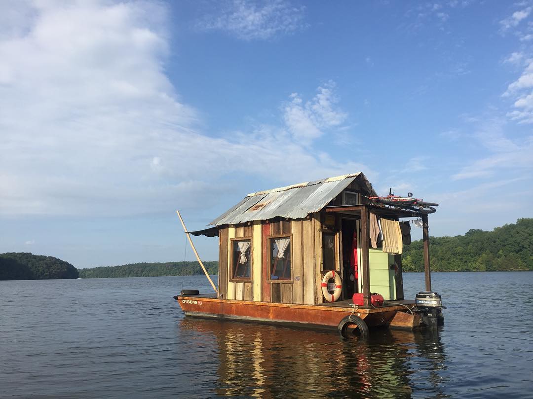 Shantyboat Dotty at sunrise