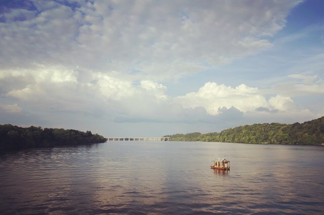 Shantyboat Dotty near the Old Railroad Bridge in Florence AL