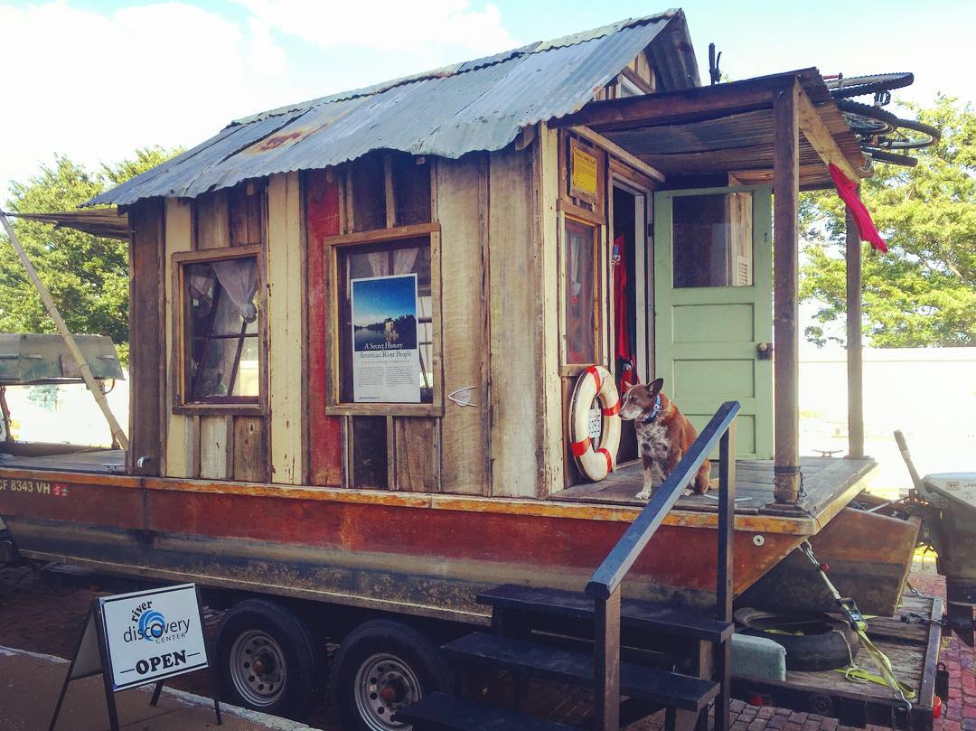 Shantyboat On display