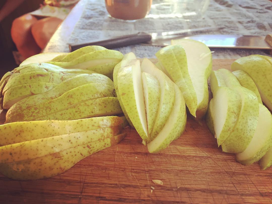 Lucious lucious pears on pancakes for shantyboat breakfast