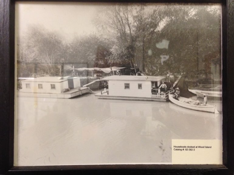 Old photos of shantyboats at Wood Island at the Rio Vista Museum