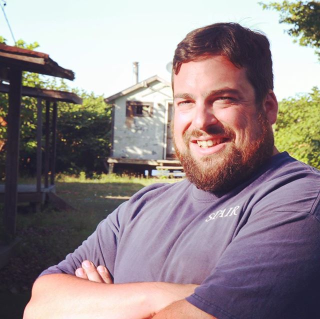 Spencer met us at the dock when we arrived in Hudson and was charming and helpful while we were there. He also told delightfully funny drunk stories