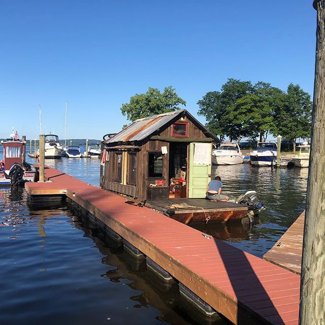 This is us docked in Haverstraw moments before a member of the Elks Lodge kicked us off their docks