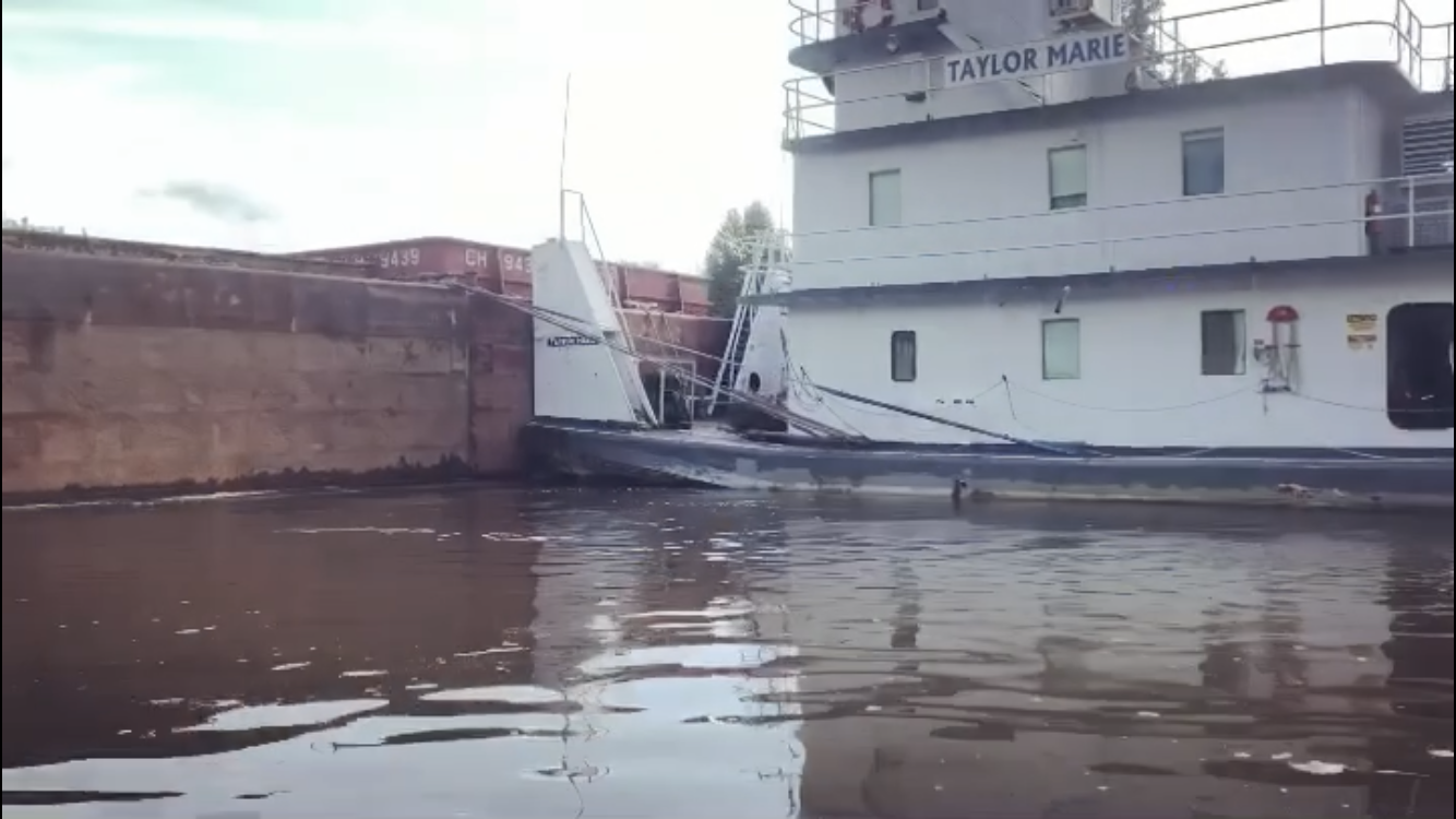 Trouble with tows on the Ohio River