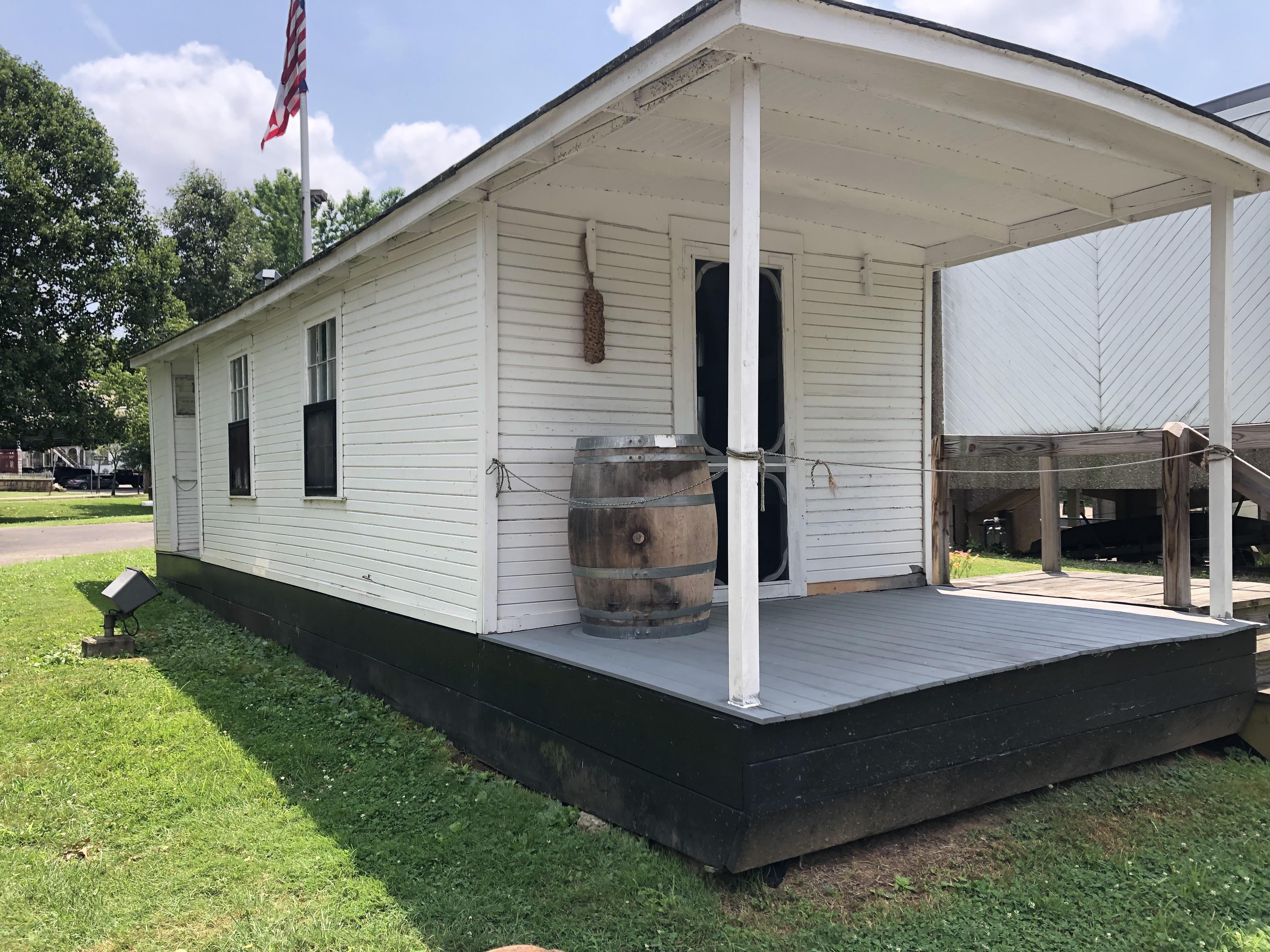 A landed shantyboat at Marietta’s Ohio River Museum