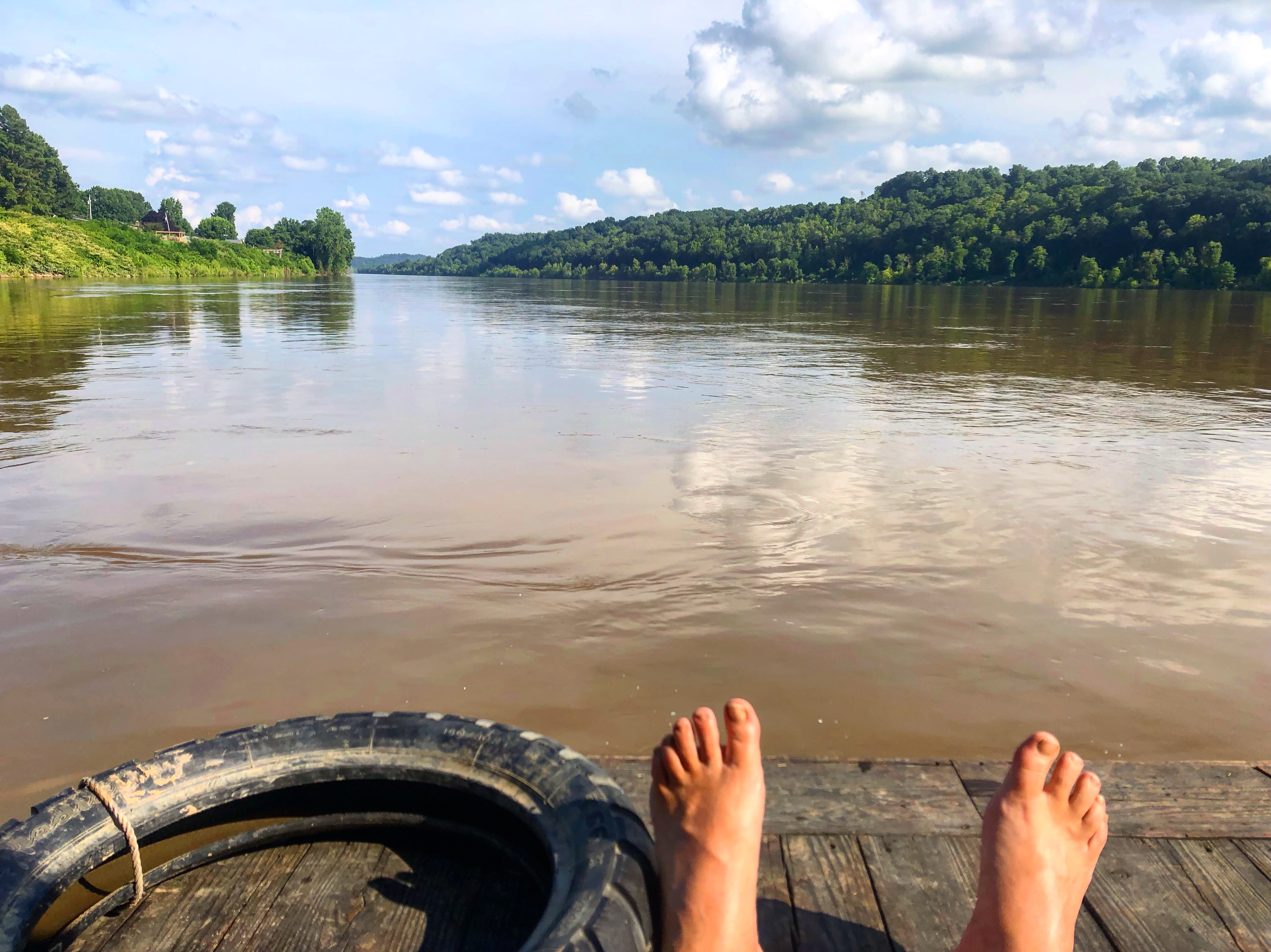 A beautiful day to be on a shantyboat on the Ohio River. Despite everyone upstream promising us apocalyptic weather.